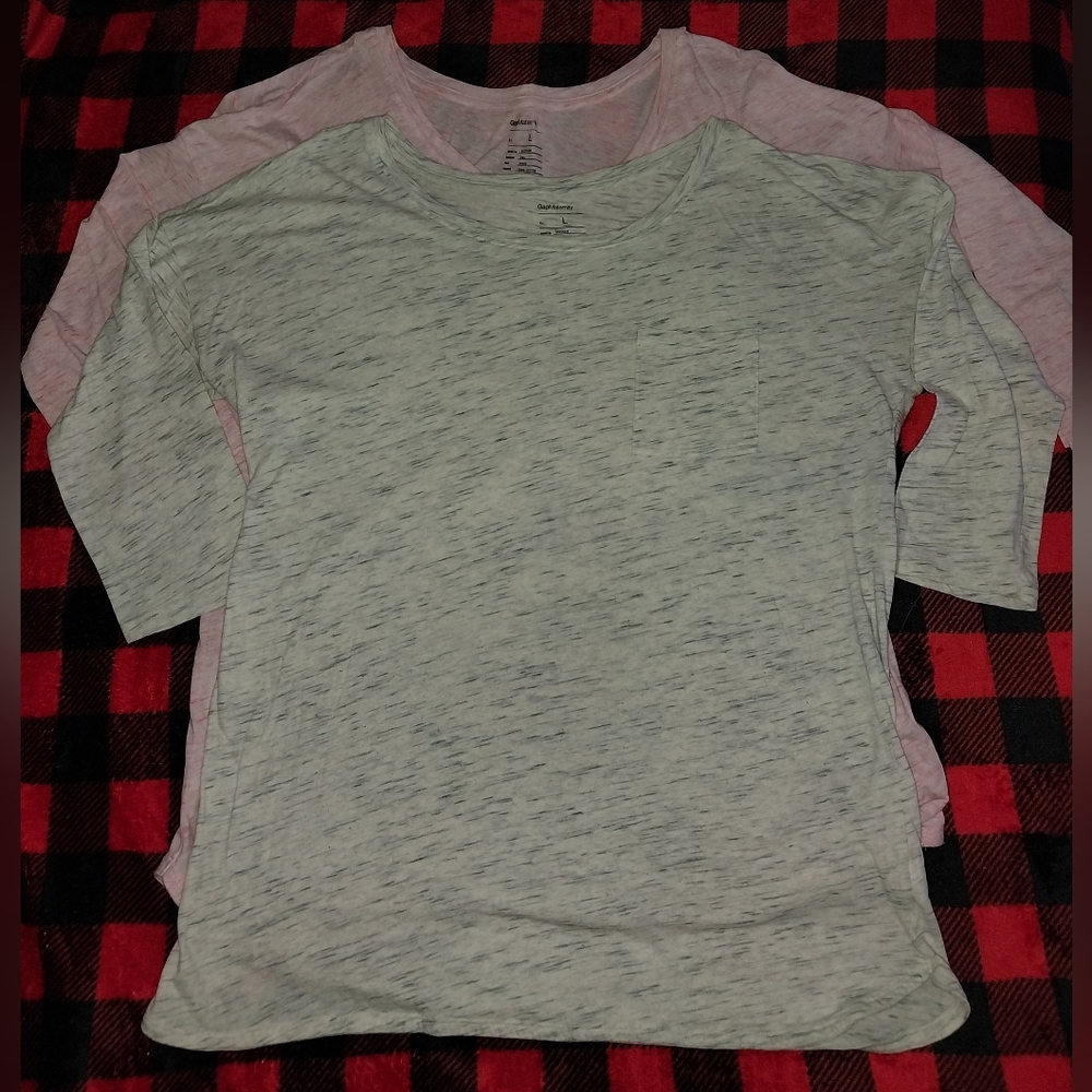 GAP Gray and Pink Short Sleeve Tee